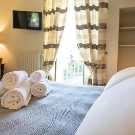 לינה וארוחת בוקר Lc Boutique